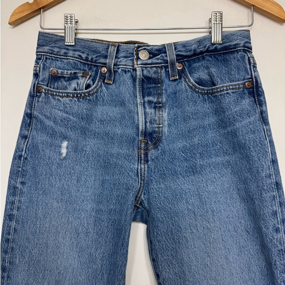 Levi’s Wedgie Fit High Rise Distressed Jeans Button Fly Size 25 - Picture 7 of 16